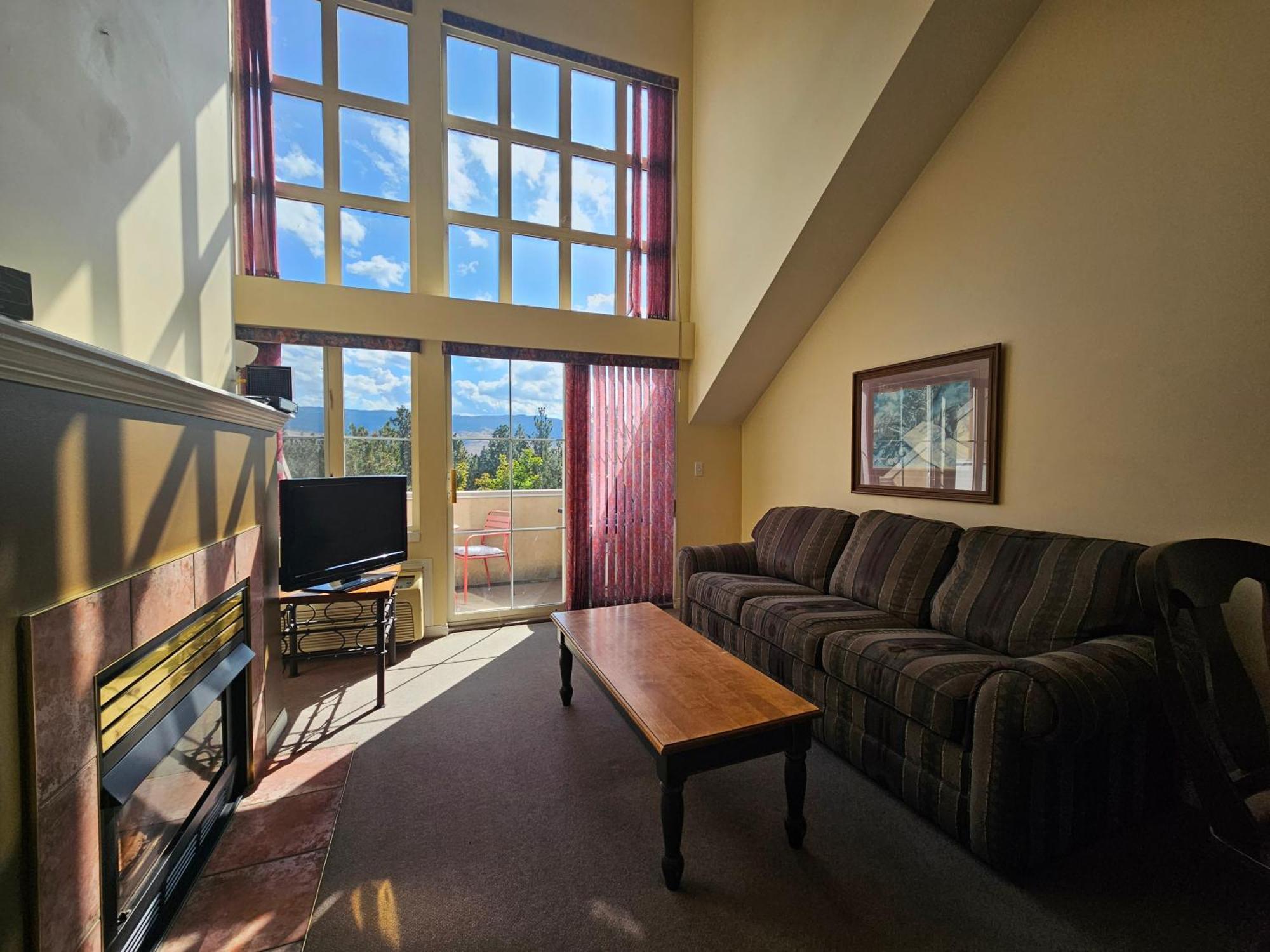 Borgata Lodge Resort Kelowna Exterior foto